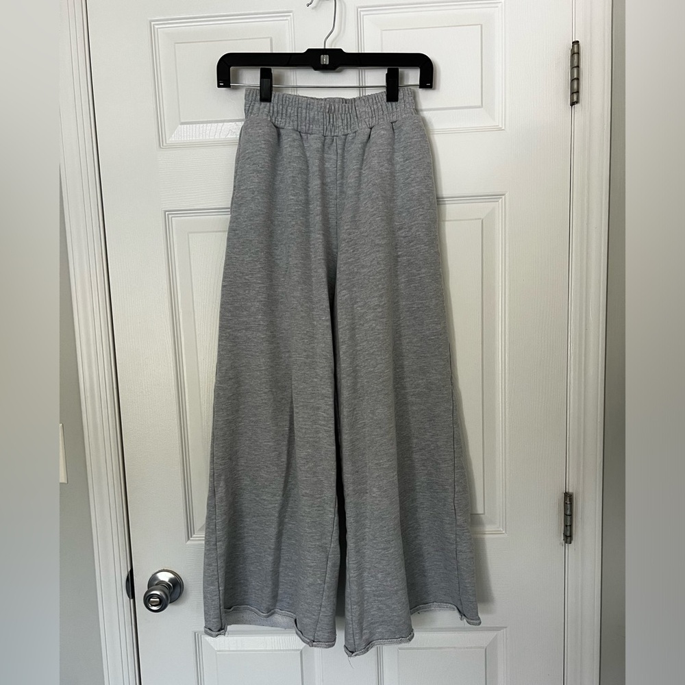 Wide leg Grey sweatpants